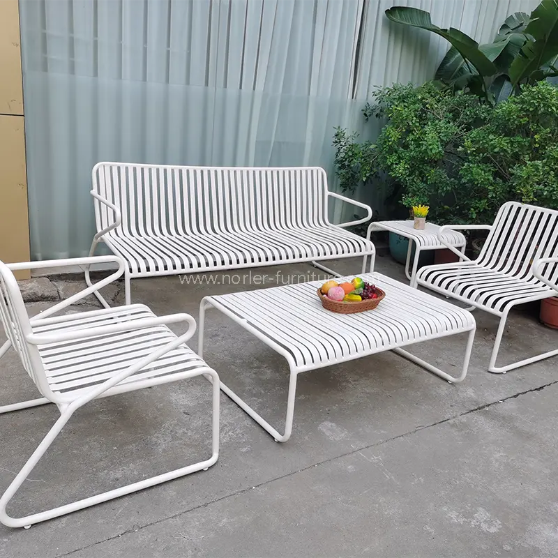 के जाडोमा बाहिरी सोफाहरू छोड्न सकिन्छ?