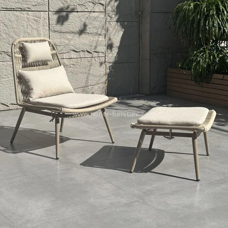 आउटडोर एल्युमिनियम डोरीले बुनाई रेफर फेस्टोस्टोल सेट गर्दै