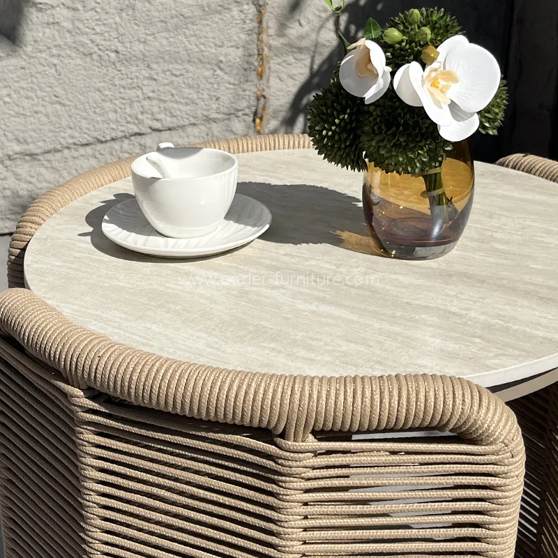 आउटडोर एल्युमिनियम डोरीले बुनाई रेफर फेस्टोस्टोल सेट गर्दै